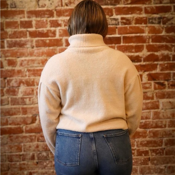 Cozy Cream Turtleneck Sweater for Women - Picture 3 of 3